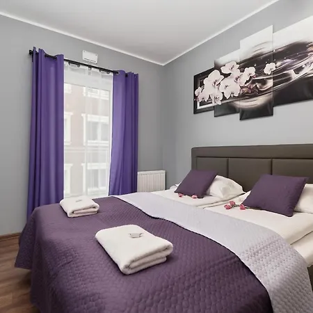 Jana Pawla Ii With Free Parking By Renters Apartment *