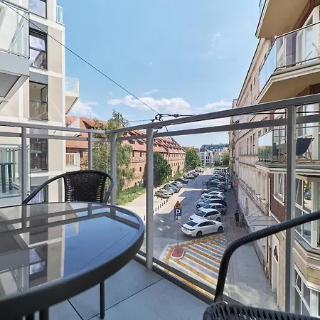 Jana Pawla Ii With Free Parking By Renters Apartment Wroclaw