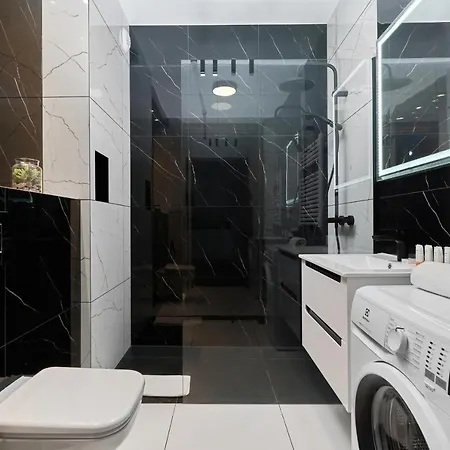 Jana Pawla Ii With Free Parking By Renters * Wroclaw